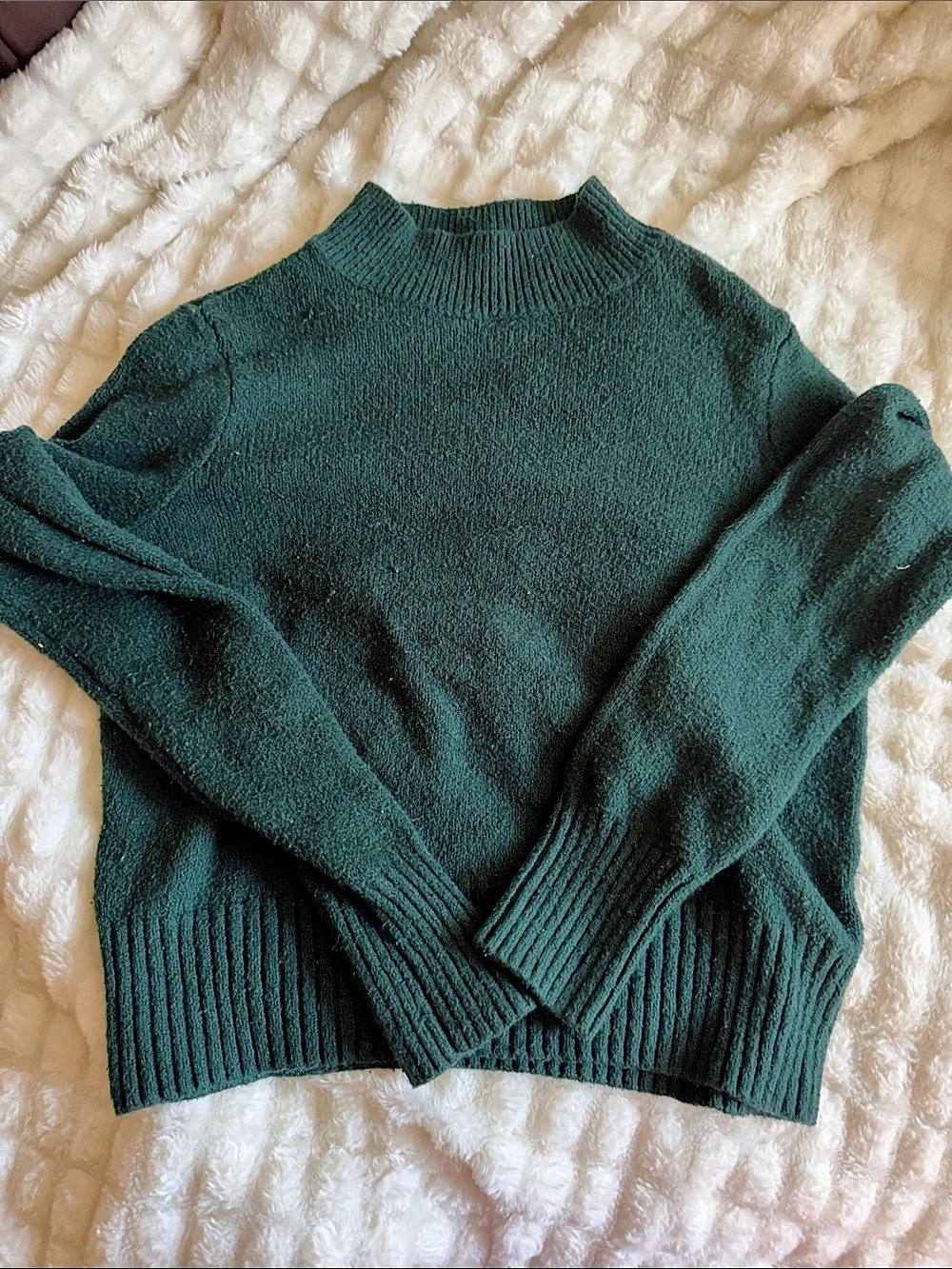 American Eagle Mock Neck Sweater in Green Size Medium Like New